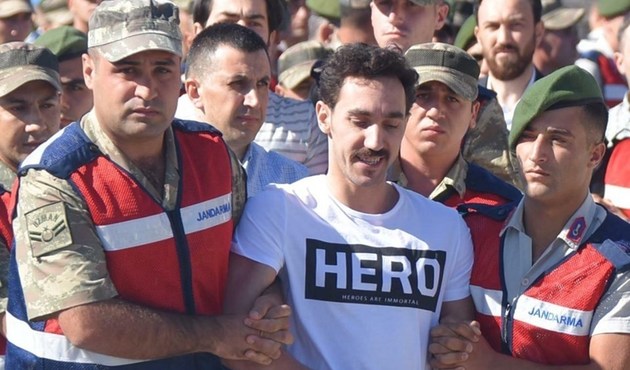 FETÖ'cülerin dört elle sarıldığı "Hero"nun sırrı ortaya çıktı! Meğer elebaşları...