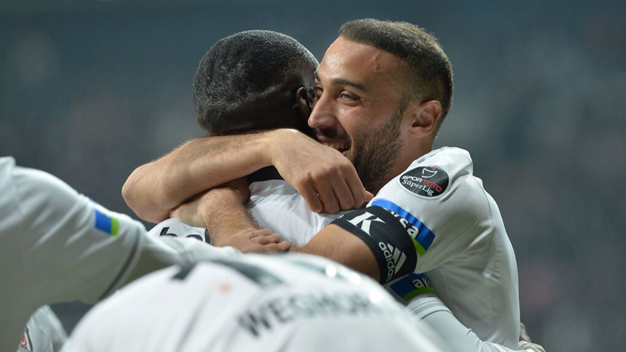 Cenk Tosun ikinci baharını yaşıyor