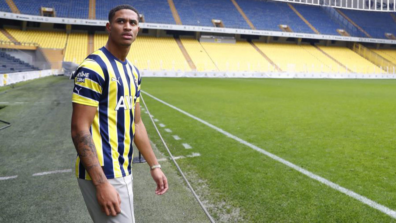 Jayden Oosterwolde resmen Fenerbahçe'de