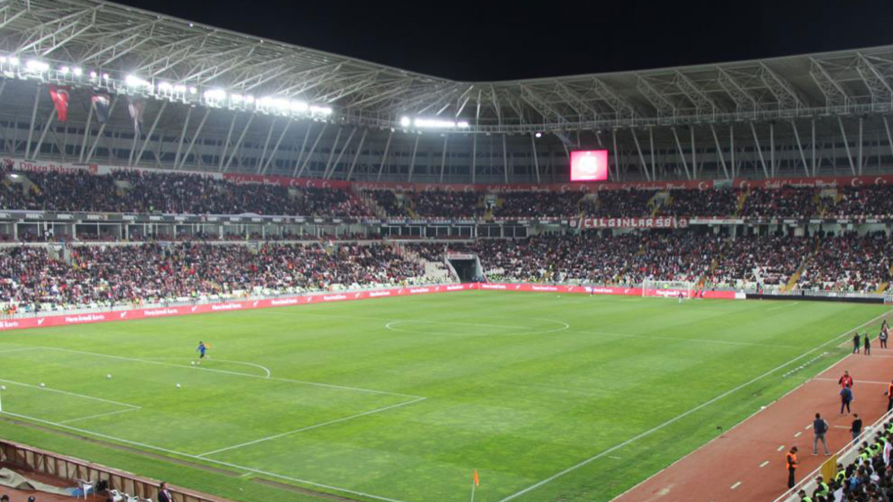 Sivasspor - Beşiktaş maçının biletleri satışa çıktı