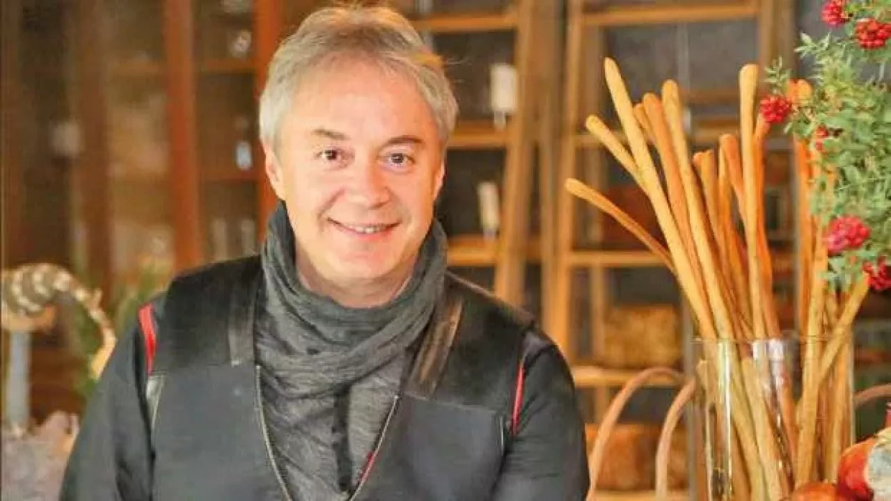 Metin Uca İstanbul Havalimanı'nda gözaltına alındı!