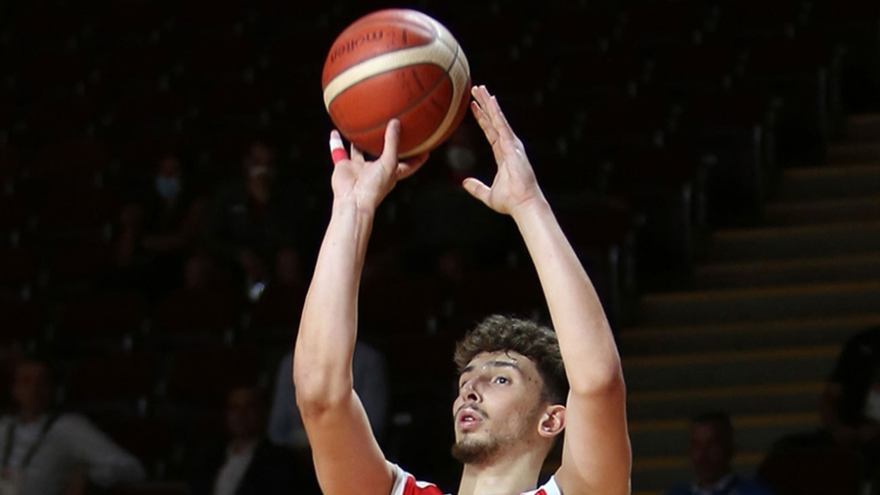 Alperen Şengün'den "double-double"