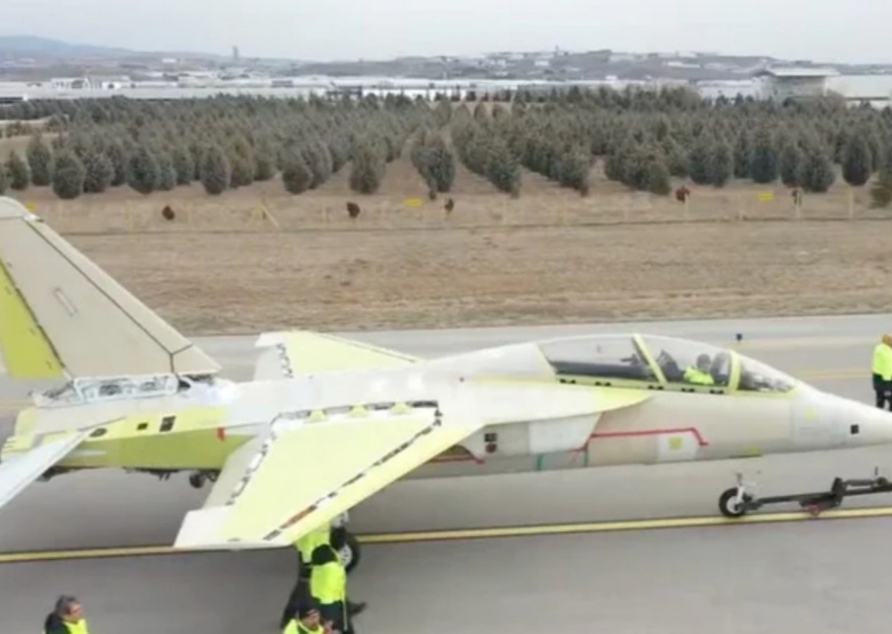 Ve huzurlarınızda Hürjet! Türkiye'nin ilk yerli jet taarruz uçağının motoru çalıştırıldı