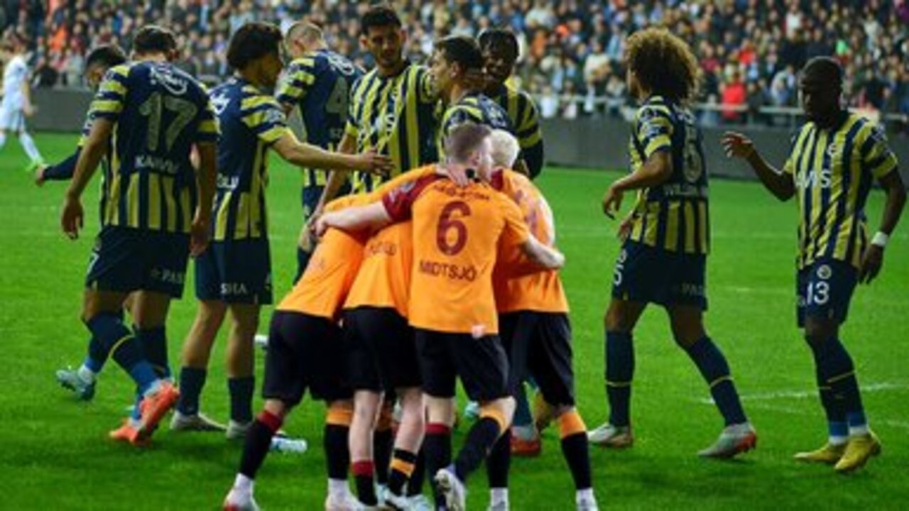 Galatasaray'dan Fenerbahçe'ye olay gönderme!