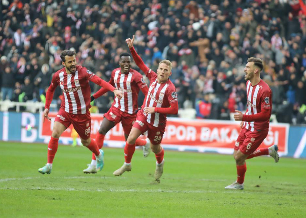Beşiktaş Sivas'ta kayıp