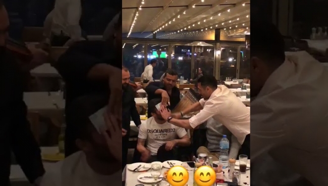 Sabri Sarıoğlu çaldı, Selçuk Şahin oynadı!