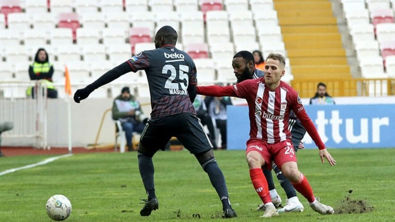Beşiktaş'a Arthur Masuaku'dan kötü haber!
