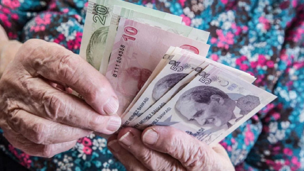 Maaş zamları belli oldu, 65 yaş aylığına da zam geldi! İşte 2023 tutarı