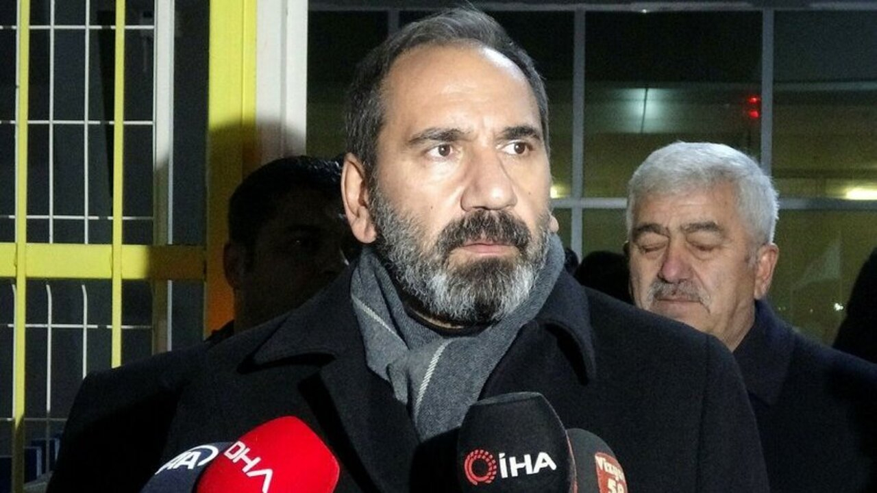 Sivasspor Başkanı Mecnun Otyakmaz Beşiktaş galiyini değerlendirdi: Soğuk hava da sıcak bir galibiyet oldu!