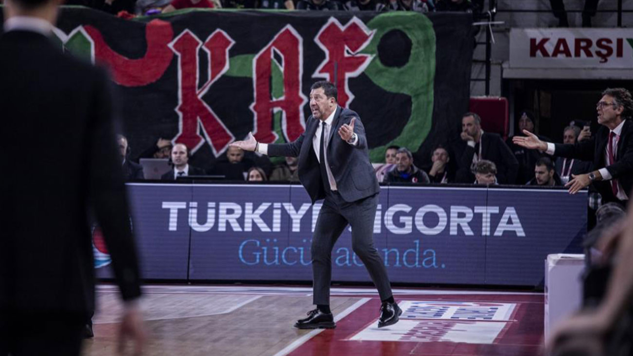 Pınar Karşıyaka taraftarıyla güzel