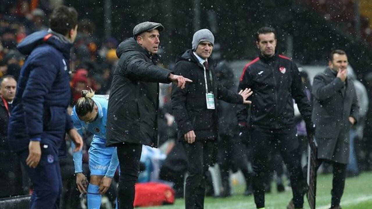 Trabzonspor Teknik Direktörü Abdullah Avcı Galatasaray maçı öncesi konuştu: İstanbul'da gördüğünüz gibi fırtına var...