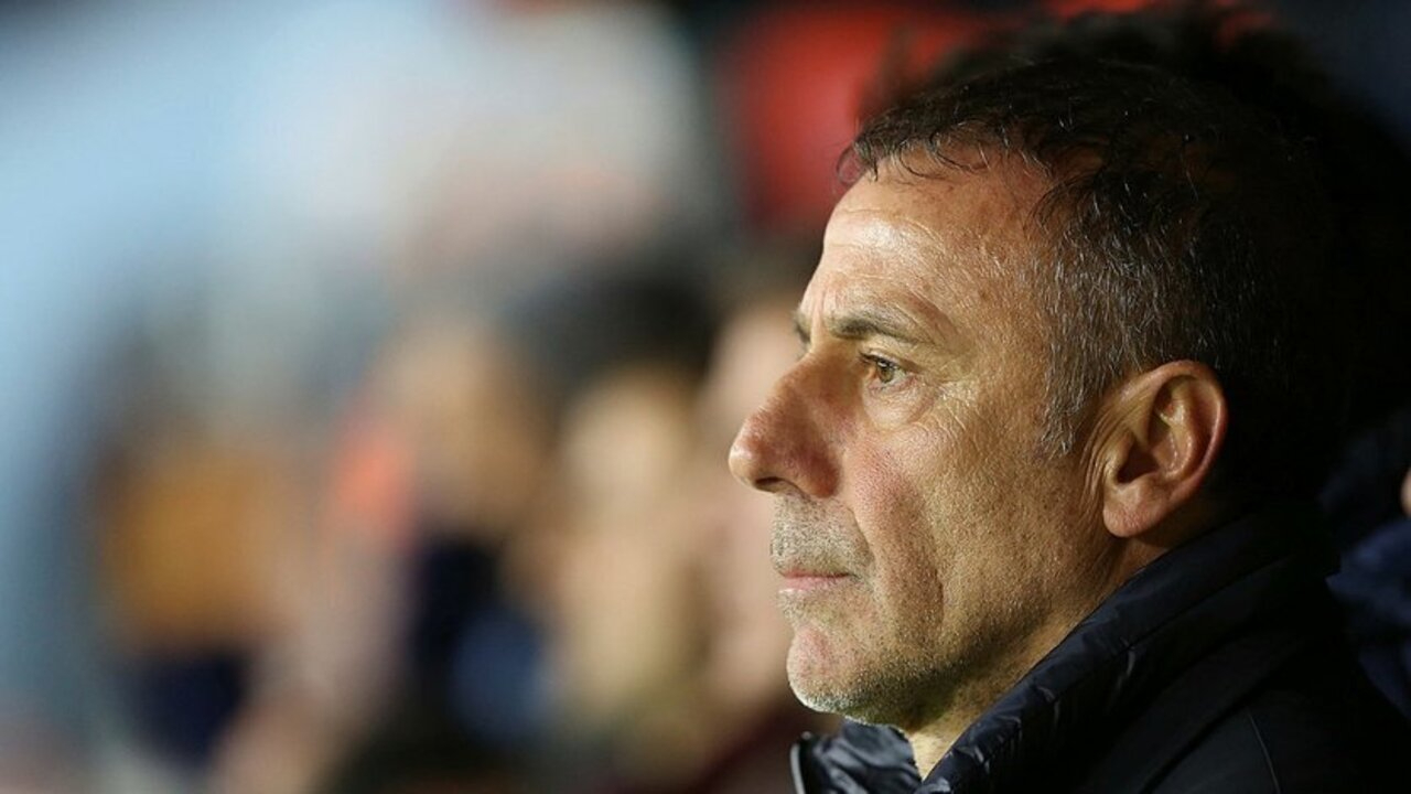 Trabzonspor Teknik Direktörü Abdullah Avcı Galatasaray mağlubiyeti sonrası konuştu: Önümüzde çok ciddi iki hedef var...