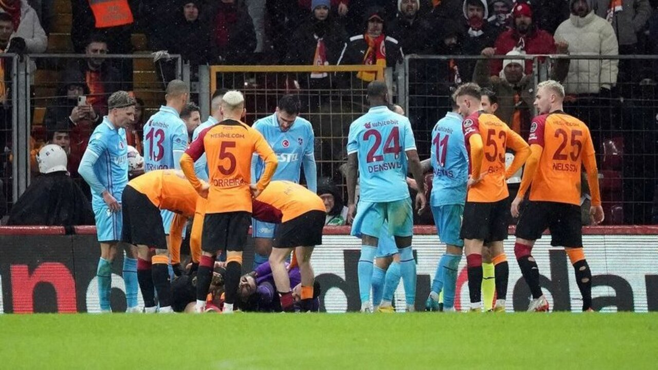 Galatasaray - Trabzonspor maçında penaltı kararı verildi!
