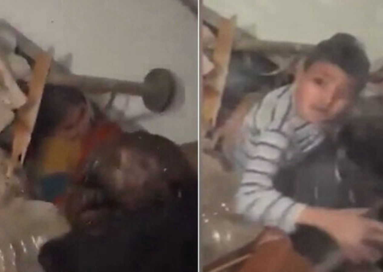 Enkaz altında kalan aile böyle kurtarıldı! "Allahu Ekber" nidaları...