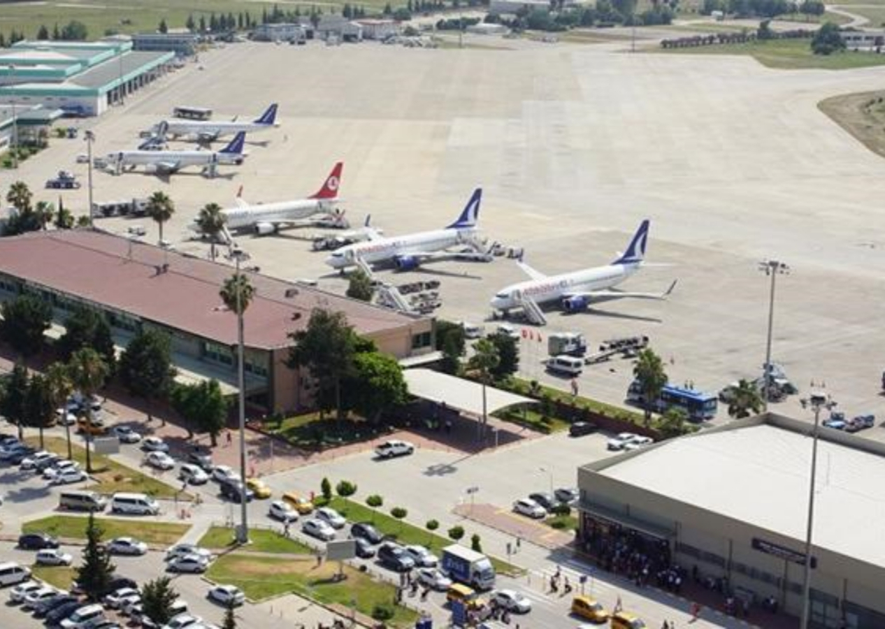 Üç havalimanı uçuşlara kapatıldı: Sadece yardım uçakları iniş-kalkış yapabilecek