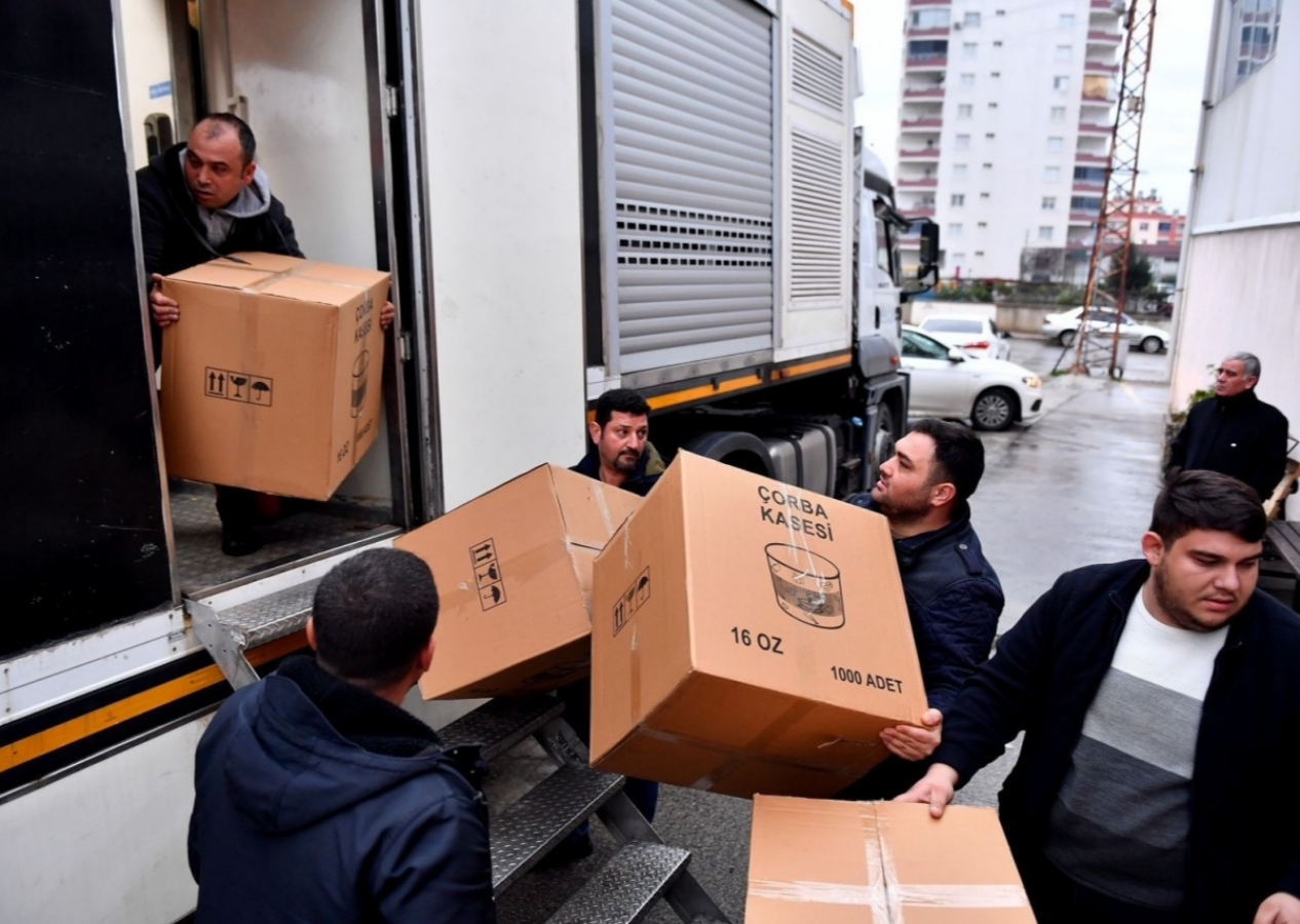 Türk milleti tek yürek oldu! Kahramanmaraş depremi sonrası yurt genelinde seferberlik