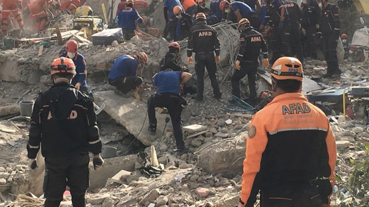 AFAD'tan açıklama geldi: 1762 kişi hayatını kaybetti, 12 bin 68 yaralı var!