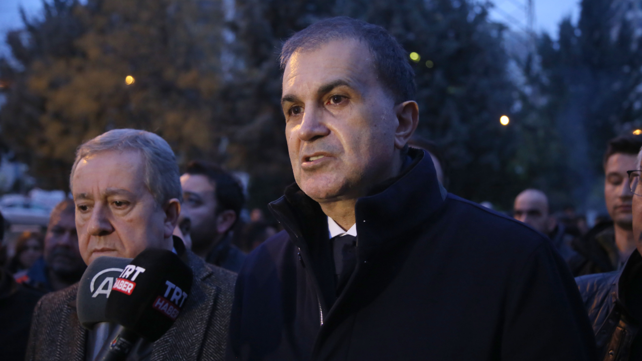 ‘Bütün gayretimiz enkaz altındaki vatandaşlarımızın çıkarılması içindir’