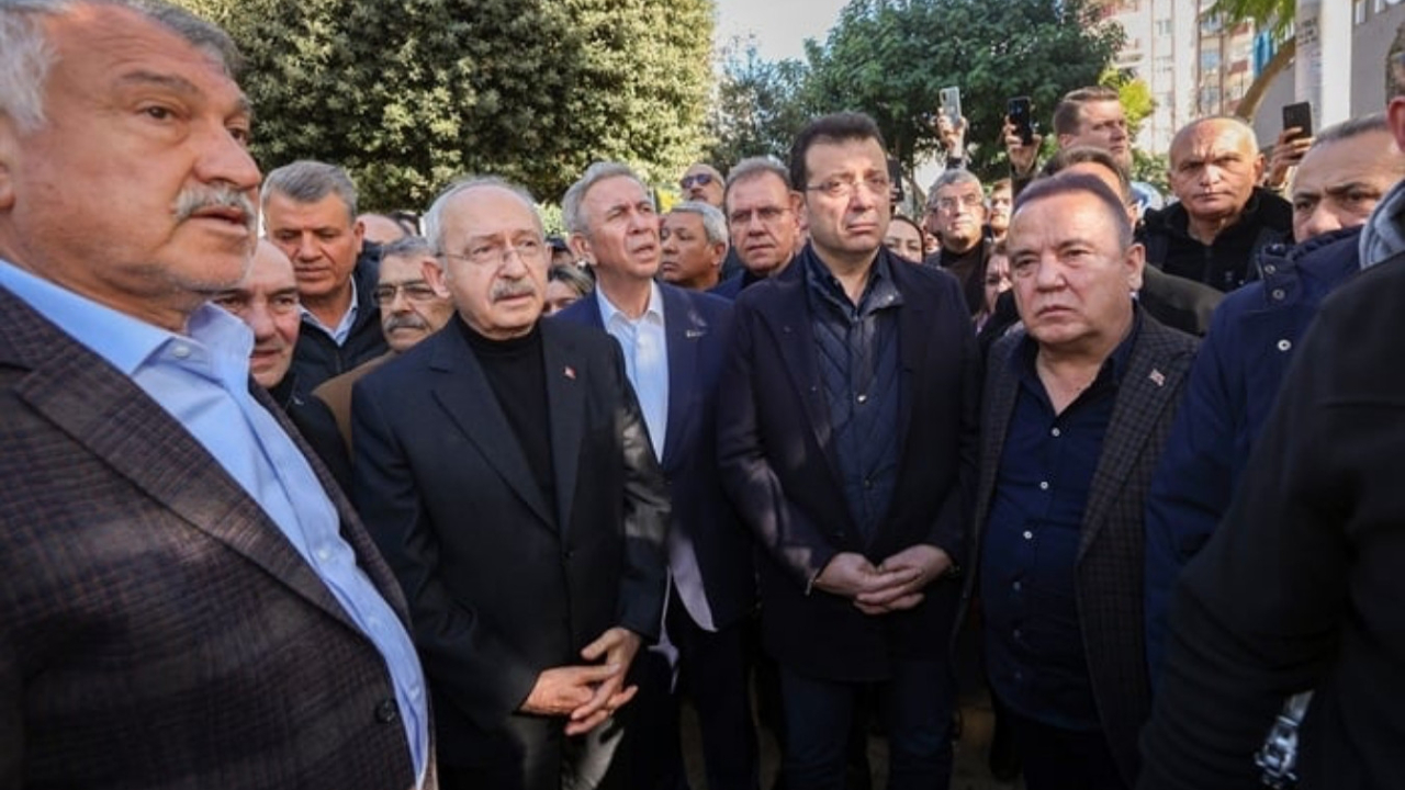Kılıçdaroğlu ve ekibi tam kadro Adana'da! Belediye başkanlarıyla birlikte inceleme ve gözlem yapıyor!