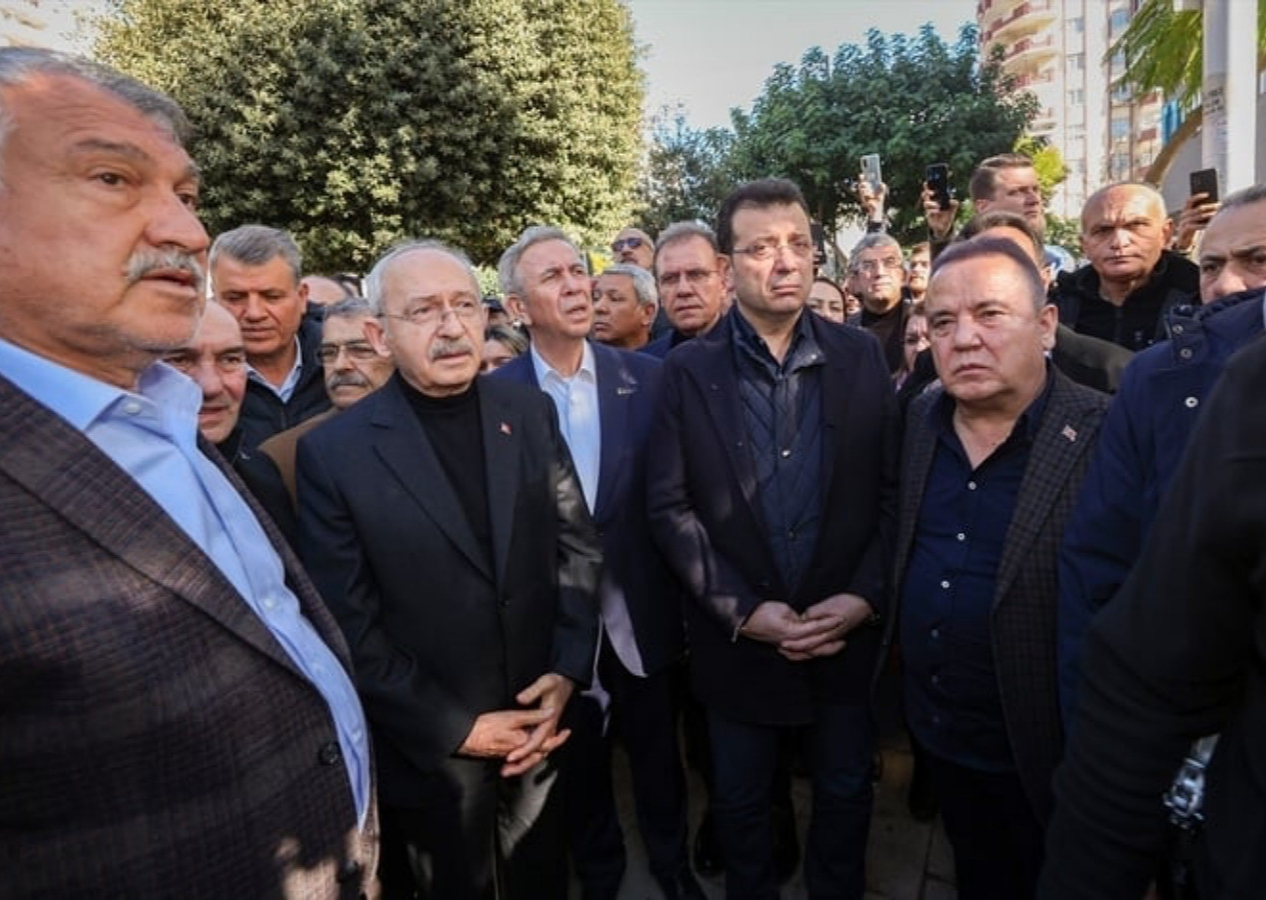 Kılıçdaroğlu ve ekibi tam kadro Adana'da! Belediye başkanlarıyla birlikte inceleme ve gözlem yapıyor!
