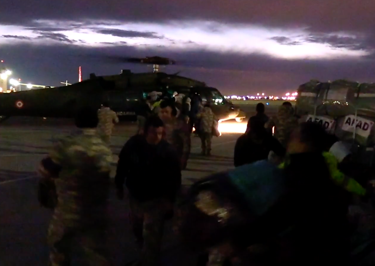 Yardım taşıyan helikopterler İncirlik’ten havalandı