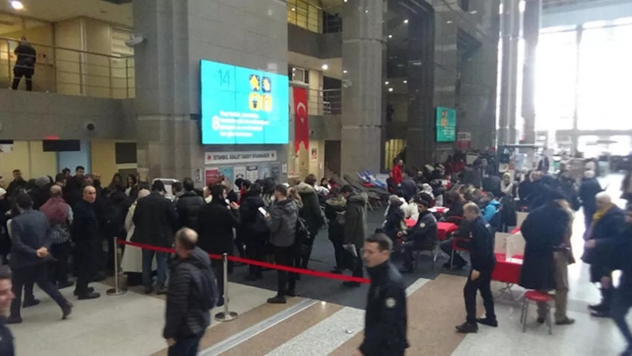İstanbul Adalet Sarayı'nda kan bağışı için uzun kuyruklar oluştu