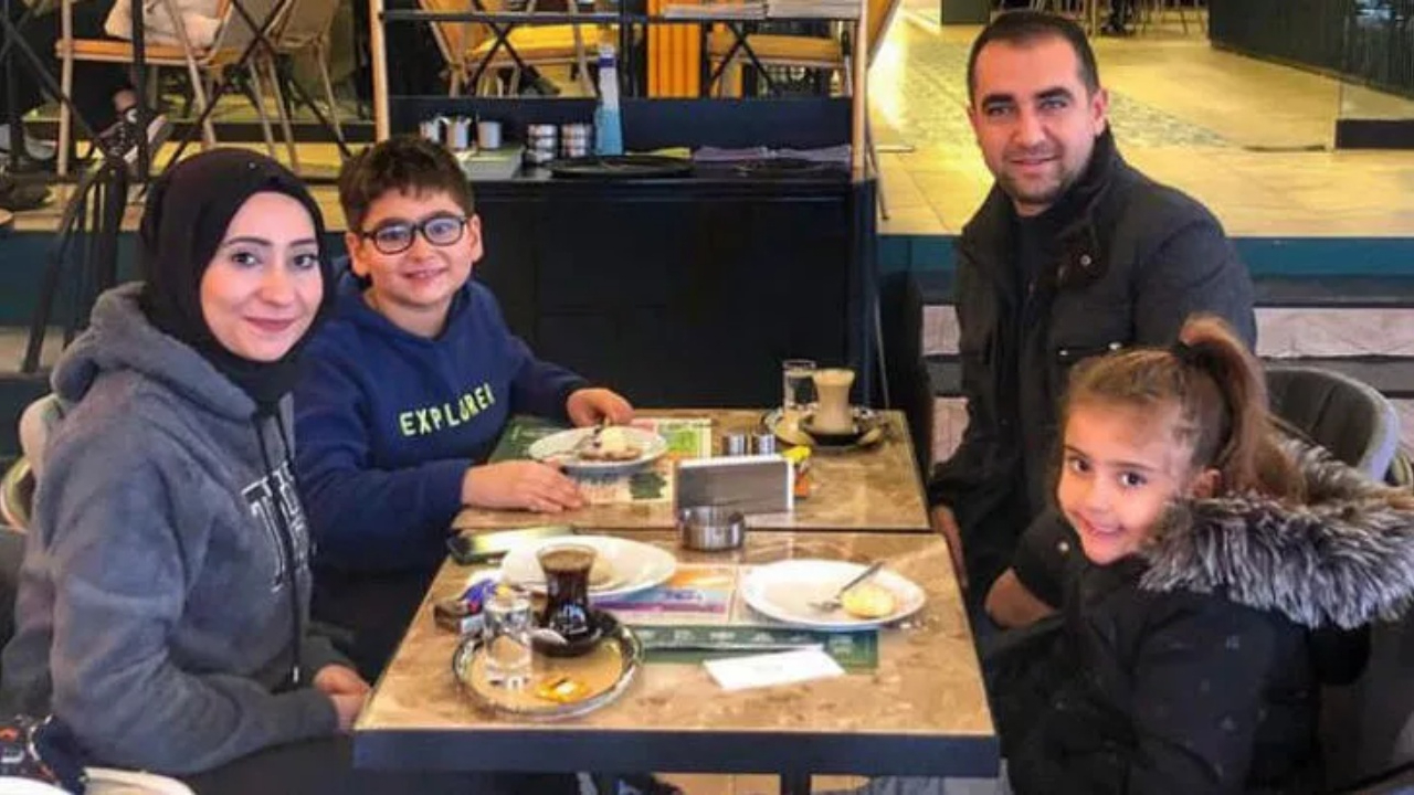 Meslektaşımızı kaybettik! DHA Hatay muhabiri İzzet Nazlı, eşi ve 2 çocuğu yıkılan binada can verdi