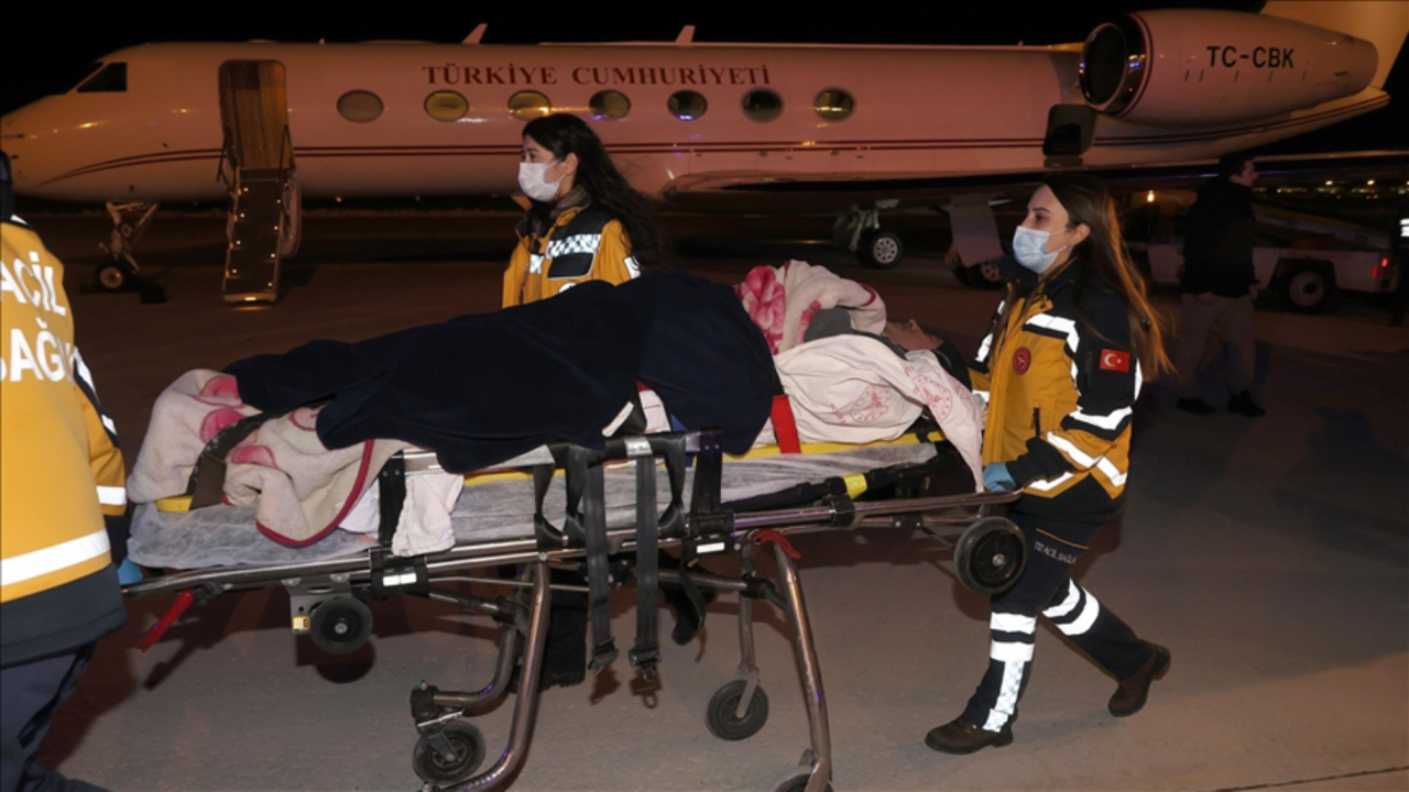 Cumhurbaşkanlığına ait uçaklar yaralıları hastanelere taşıdı