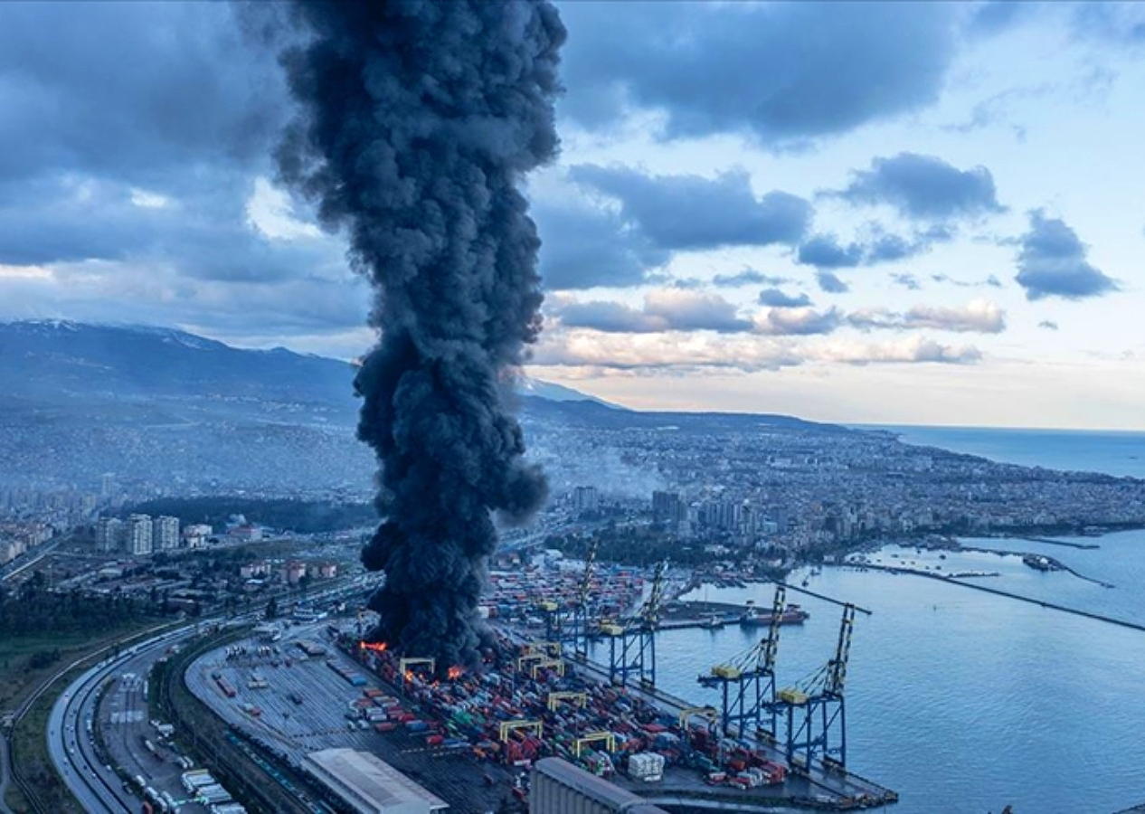 İskenderun Limanı’ndaki yangın kontrol altına alındı!