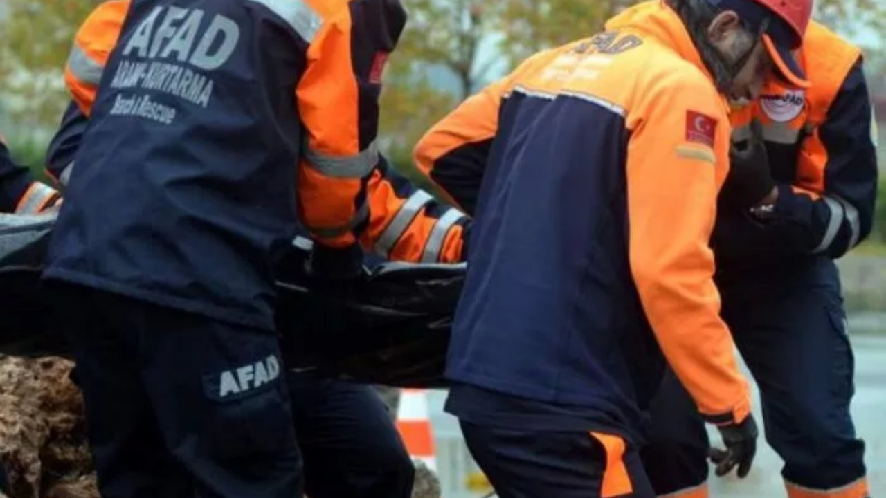 AFAD'tan depremde yakınlarını kaybedenler için açıklama