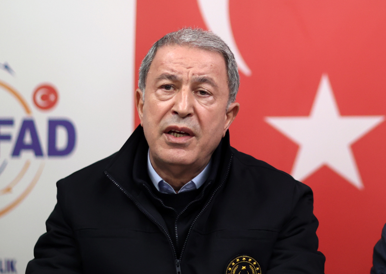 Bakan Akar: Mehmetçik milletin yanında