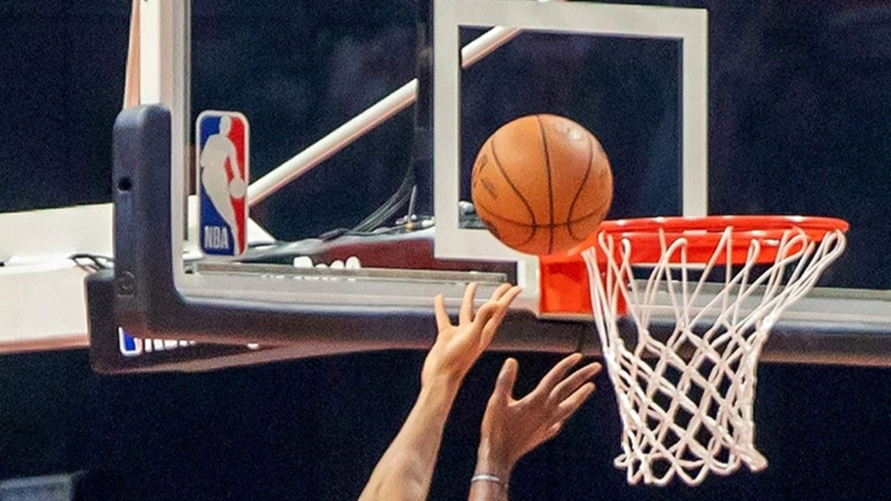 Irving'in ilk maçında Mavericks kazandı
