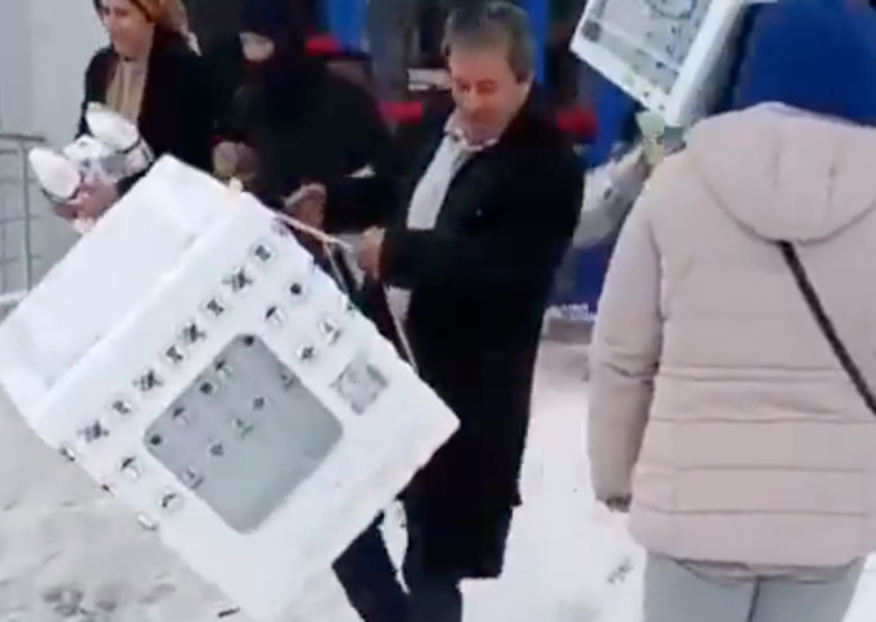 Depremin ardından yağmacılar türedi!