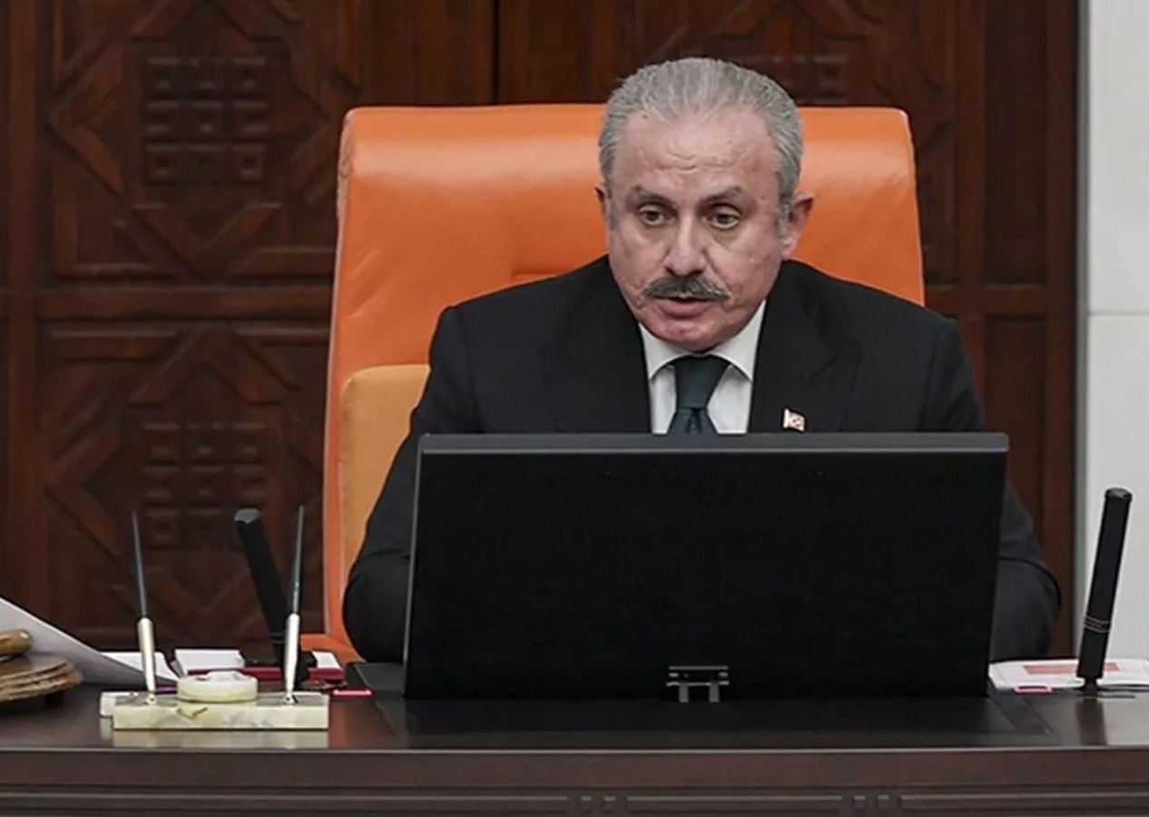 TBMM Başkanı Mustafa Şentop 3 maaşını depremzedelere bağışladı!