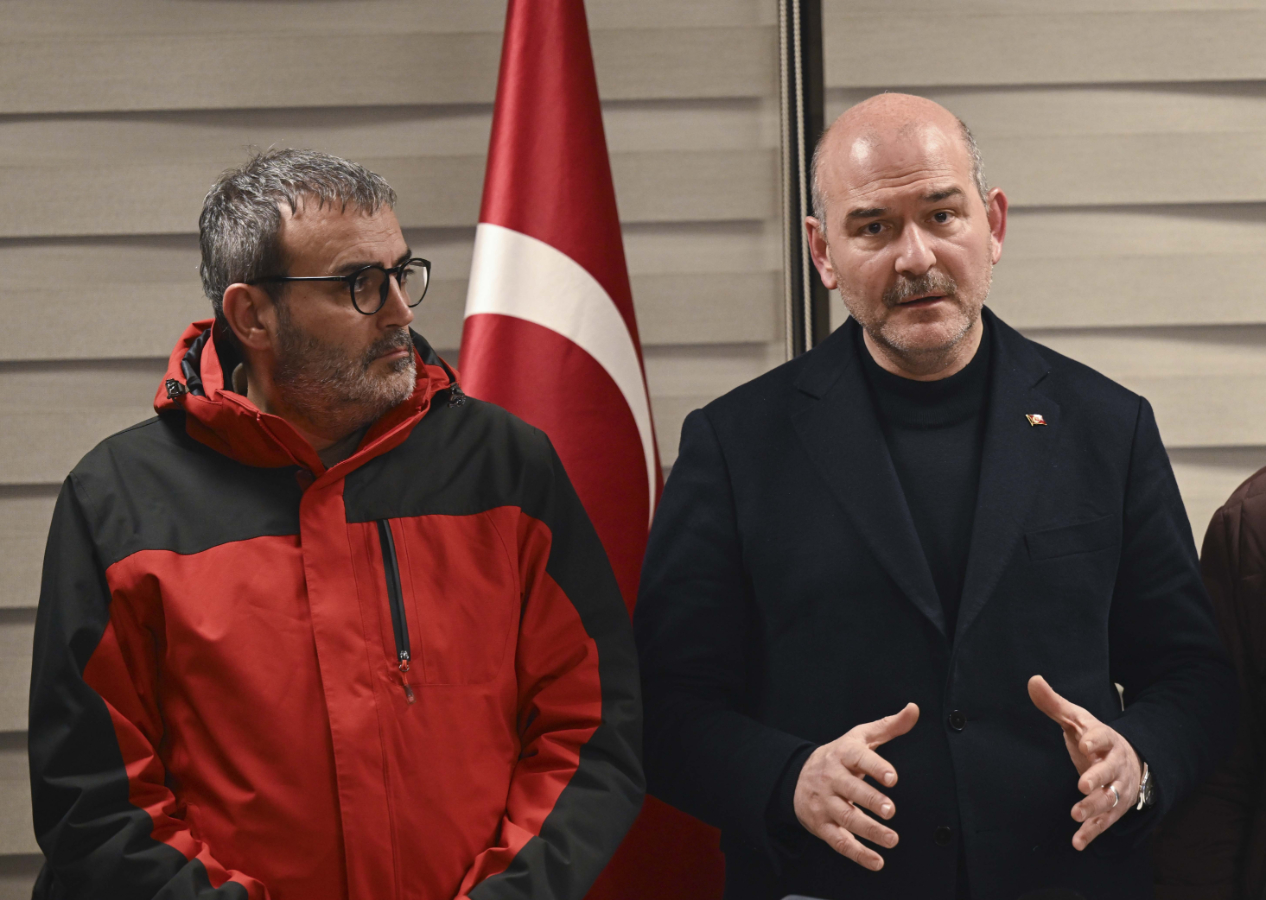 Bakan Soylu: Herkes elinden geleni ortaya koymaya çalışıyor