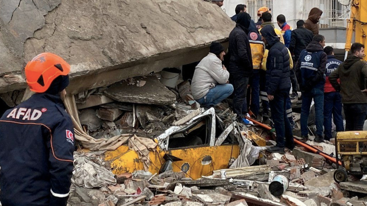 Deprem felaketinde can kaybı ve yaralı sayısı arttı!