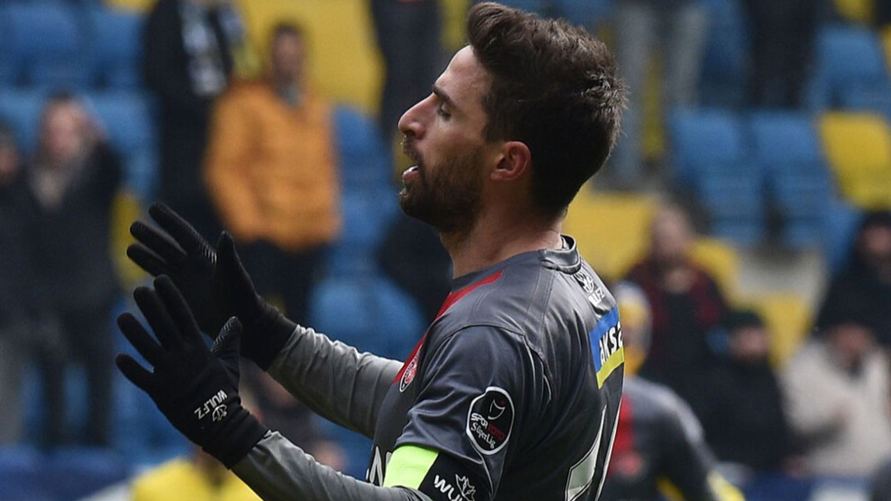 Şenol Güneş'in Borini ısrarı!