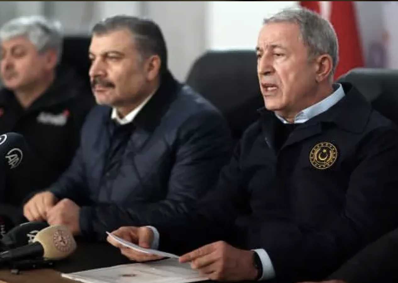 Bakan Akar'dan tepki: "Hala asker nerede diyen göremeyen kimseler var, bu fitnedir!"