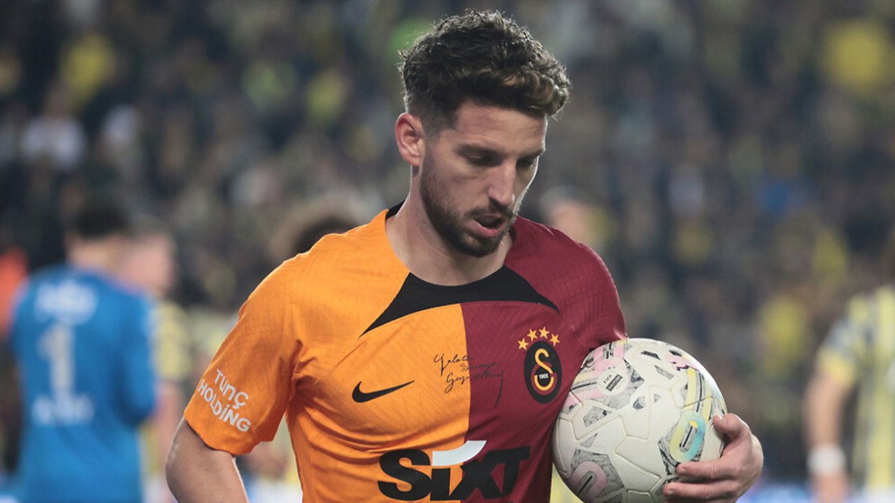 Galatasaray'da Mertens için karar!