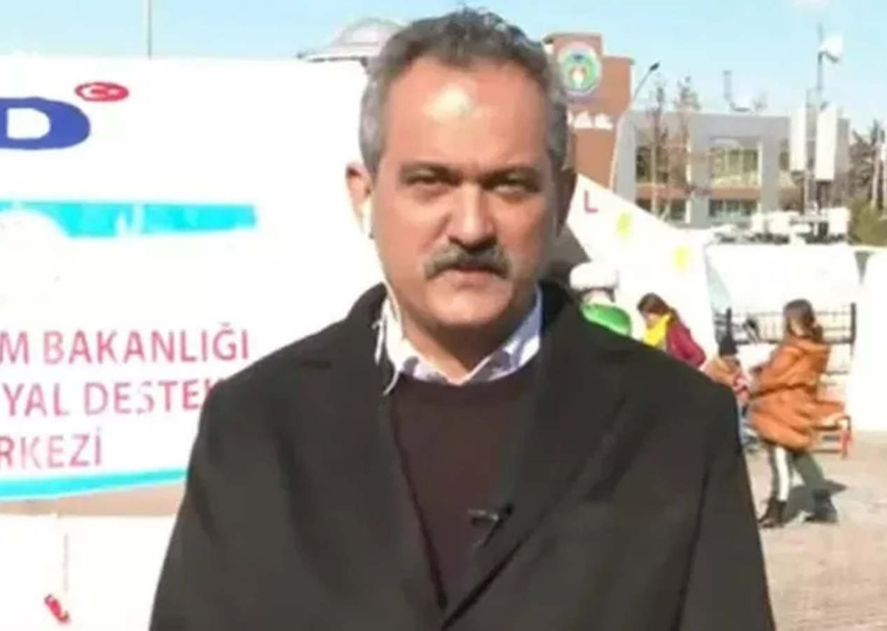 Bakan Özer: Duruma bakılacak, 1 Mart tarihini öteleyebiliriz de