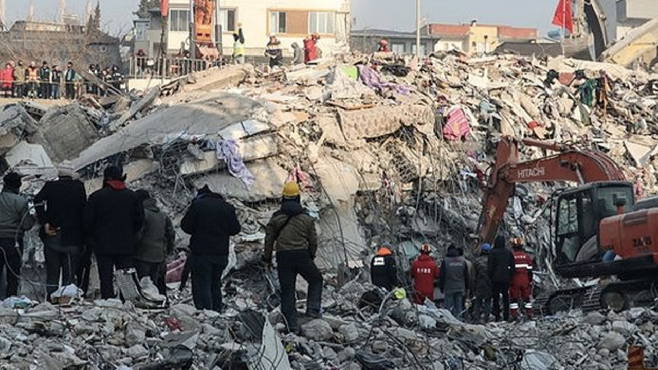 Bakan Kirişçi duyurdu! Adana'da arama, kurtarma çalışmaları sona erdi