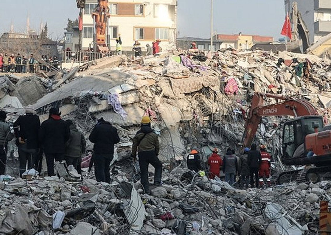 Bakan Kirişçi duyurdu! Adana'da arama, kurtarma çalışmaları sona erdi