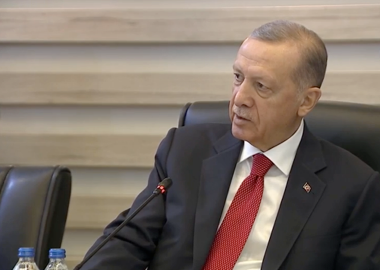 Cumhurbaşkanı Erdoğan AFAD merkezinde: Bu millet bu felaketin de altından kalkar