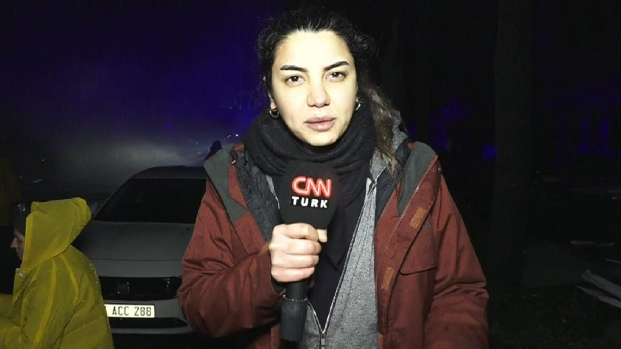 CNN’in muhabiri Fulya Öztürk, sosyal medyada gündem oldu! İşte biyografisi