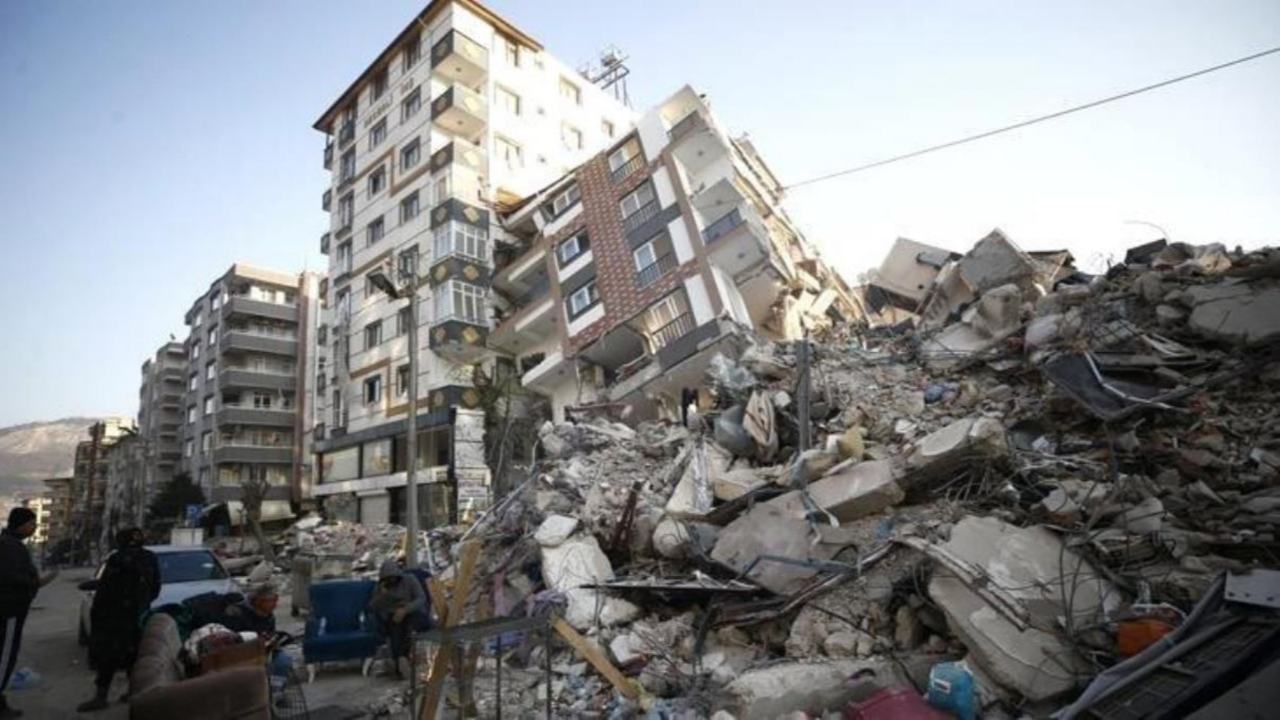 Deprem sonrası yakalama kararı çıkarılan müteahhit, tekneyle yurt dışına kaçarken yakalandı!