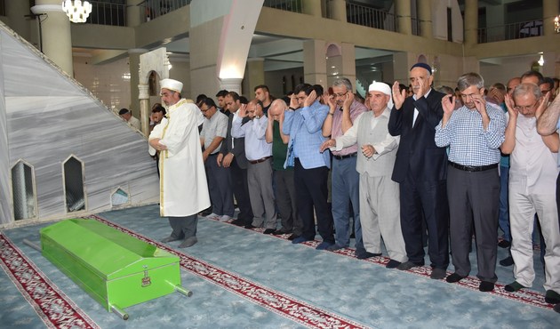 Rektör Mehmet Nuri Nas toprağa verildi...