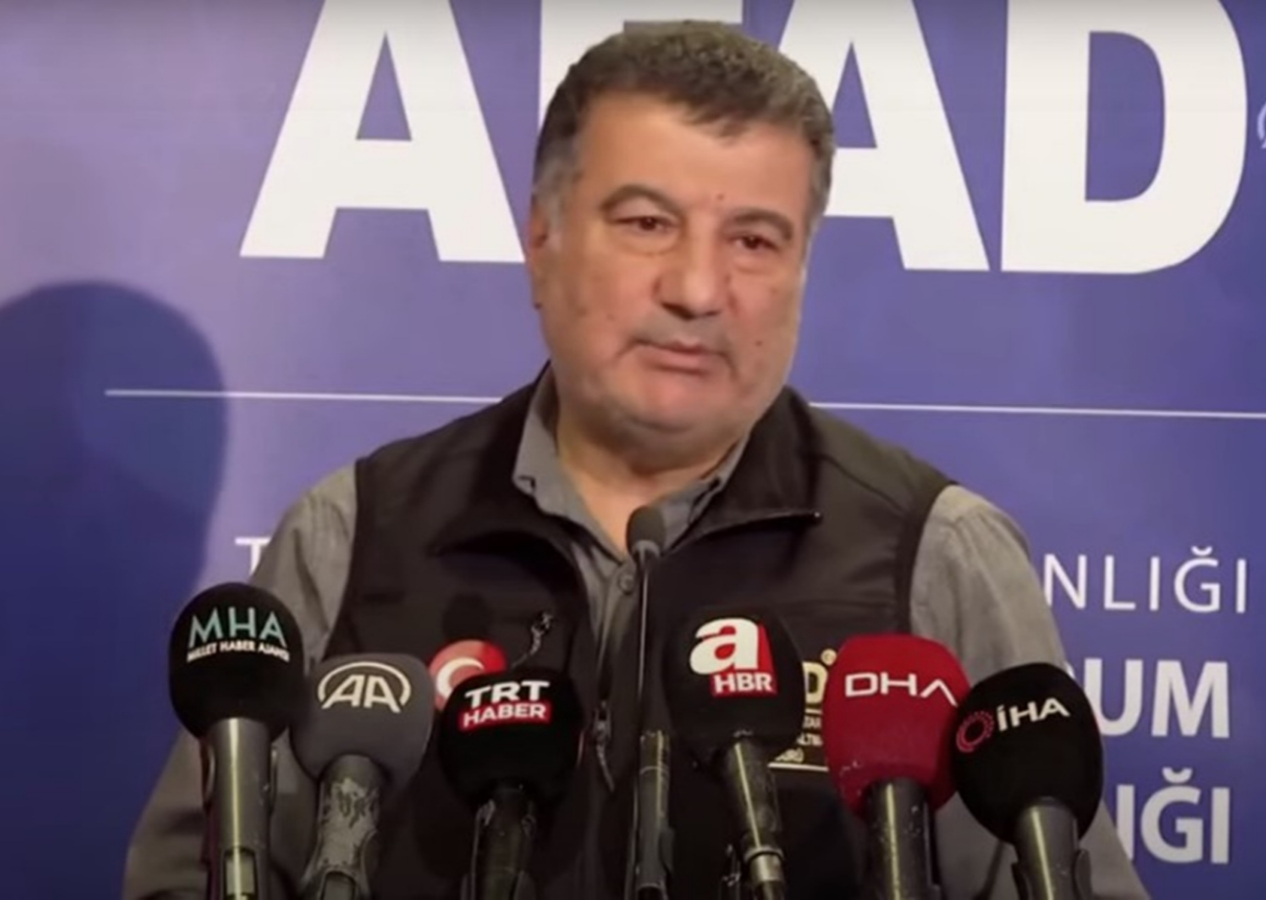 AFAD Deprem Risk ve Azaltma Genel Müdürü Orhan Tatar: Yer kabuğunda 7,3 metrelik yer değiştirme oldu