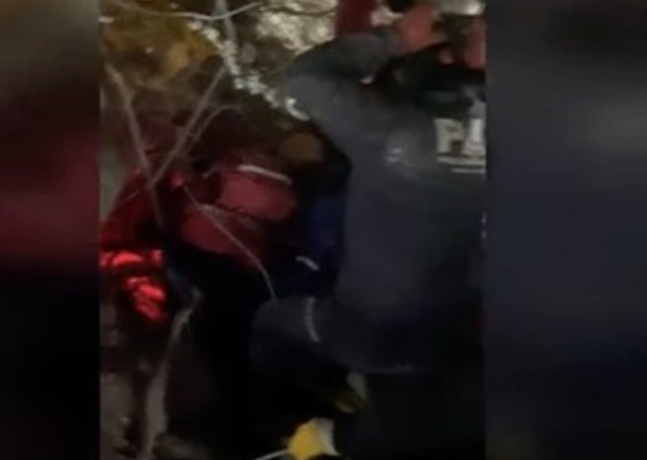 260. saatte yeni mucize! 12 yaşındaki çocuk enkaz altından sağ çıkarıldı!