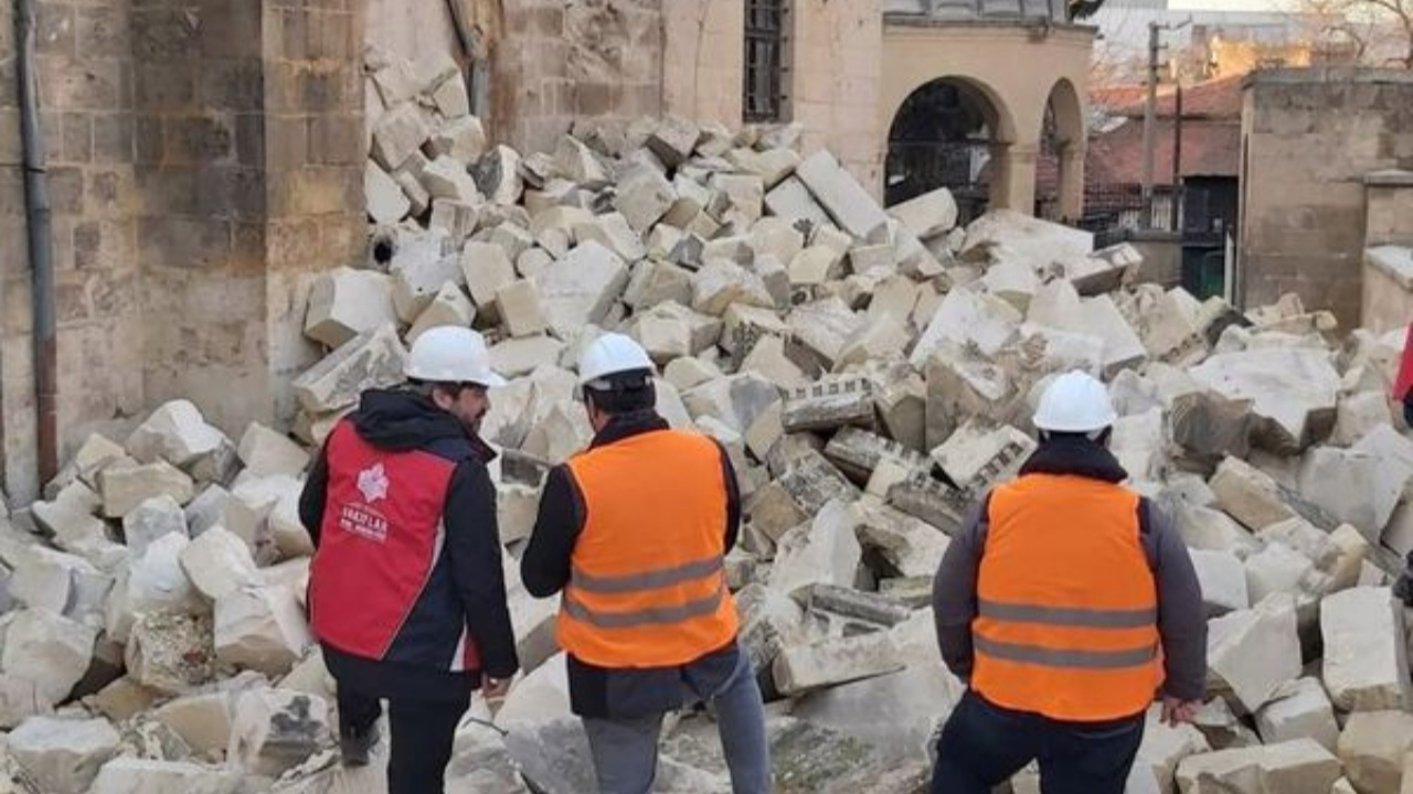 Bakan Ersoy duyurdu! Depremden etkilen illerdeki kültürel miras koruma altına alındı