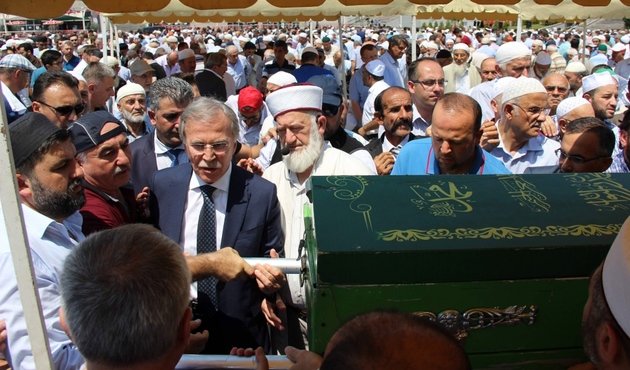 Rufai tarikatı şeyhi Hacı Mustafa Boyraz son yolculuğuna uğurlandı